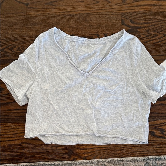 Aerie Offline Set of 2 Gray and White Cropped Tops - Picture 2 of 7